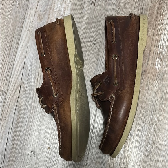 Sperry Brown Leather Boat Shoes with Moccasin Stitching - Picture 2 of 6